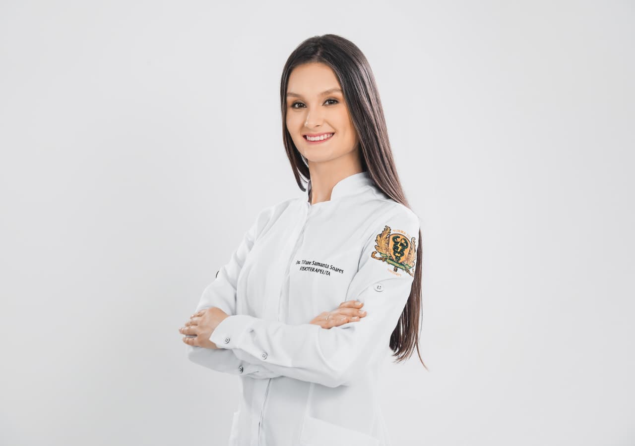 Dra. Tifane Soares em atendimento